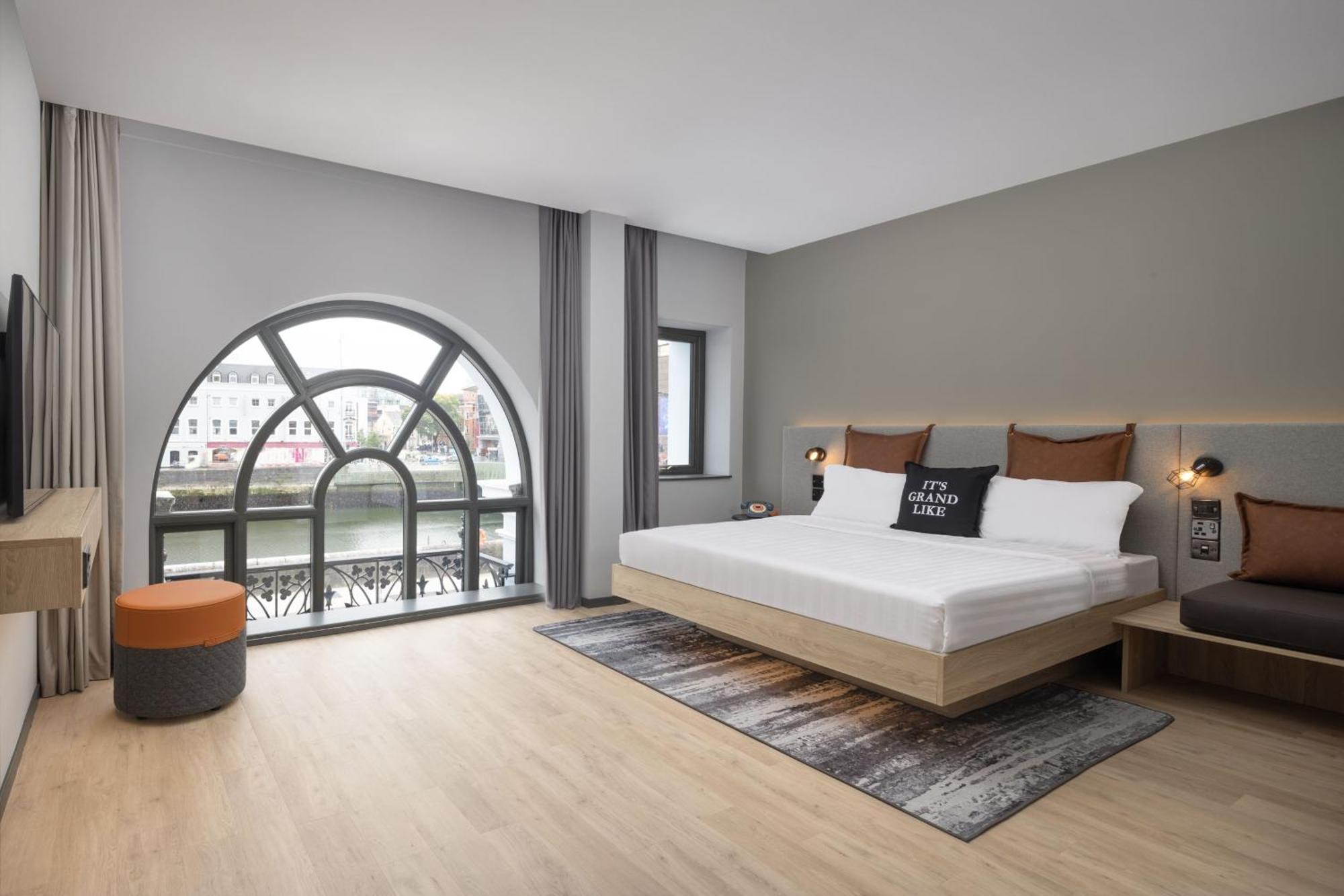 Hotel Moxy 4*