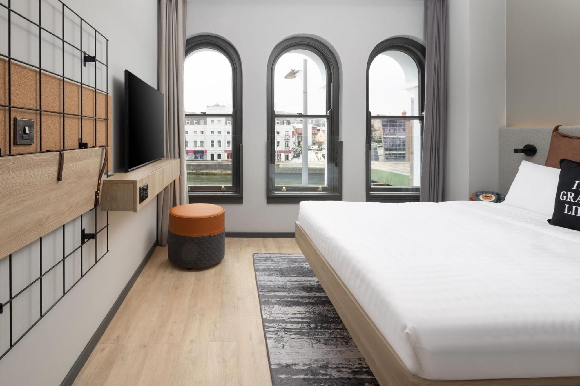 Moxy Hotel 4*